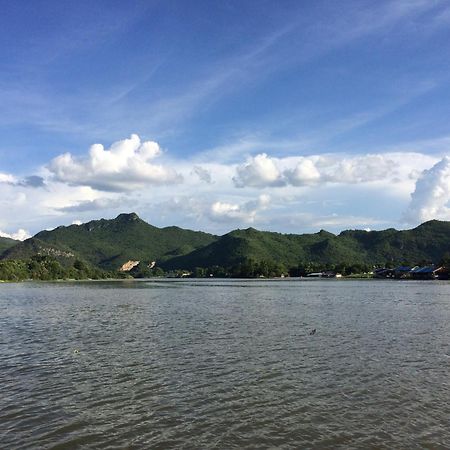 Baan2rai Hotel Kanchanaburi Buitenkant foto