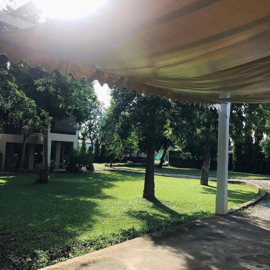 Baan2rai Hotel Kanchanaburi Buitenkant foto