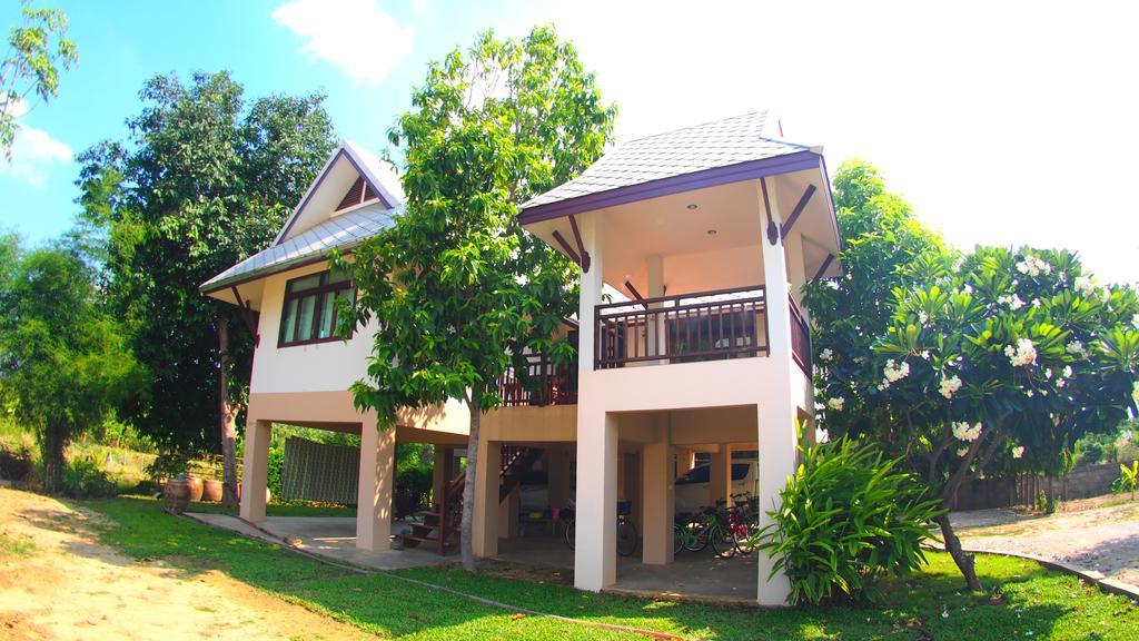 Baan2rai Hotel Kanchanaburi Buitenkant foto