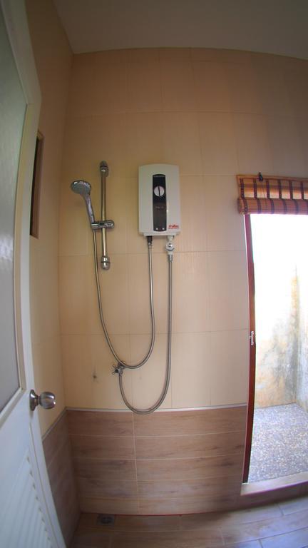 Baan2rai Hotel Kanchanaburi Buitenkant foto