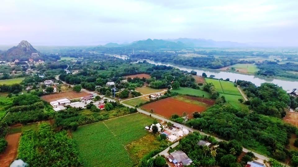 Baan2rai Hotel Kanchanaburi Buitenkant foto