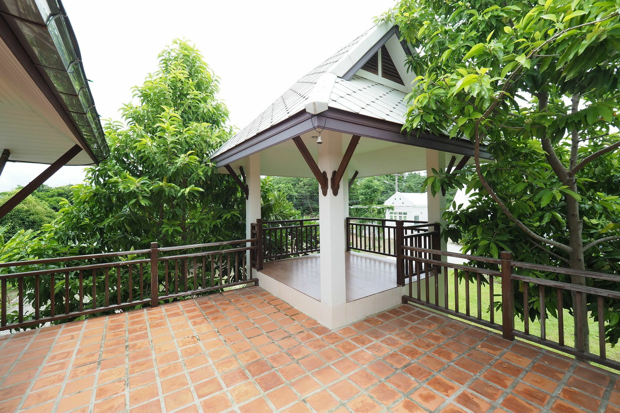 Baan2rai Hotel Kanchanaburi Buitenkant foto